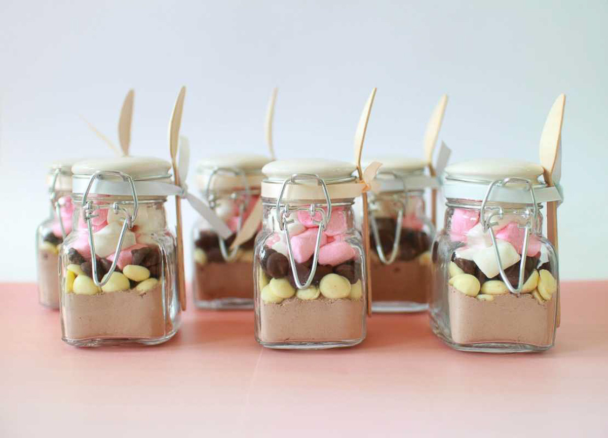 Подарки и сувениры для гостей