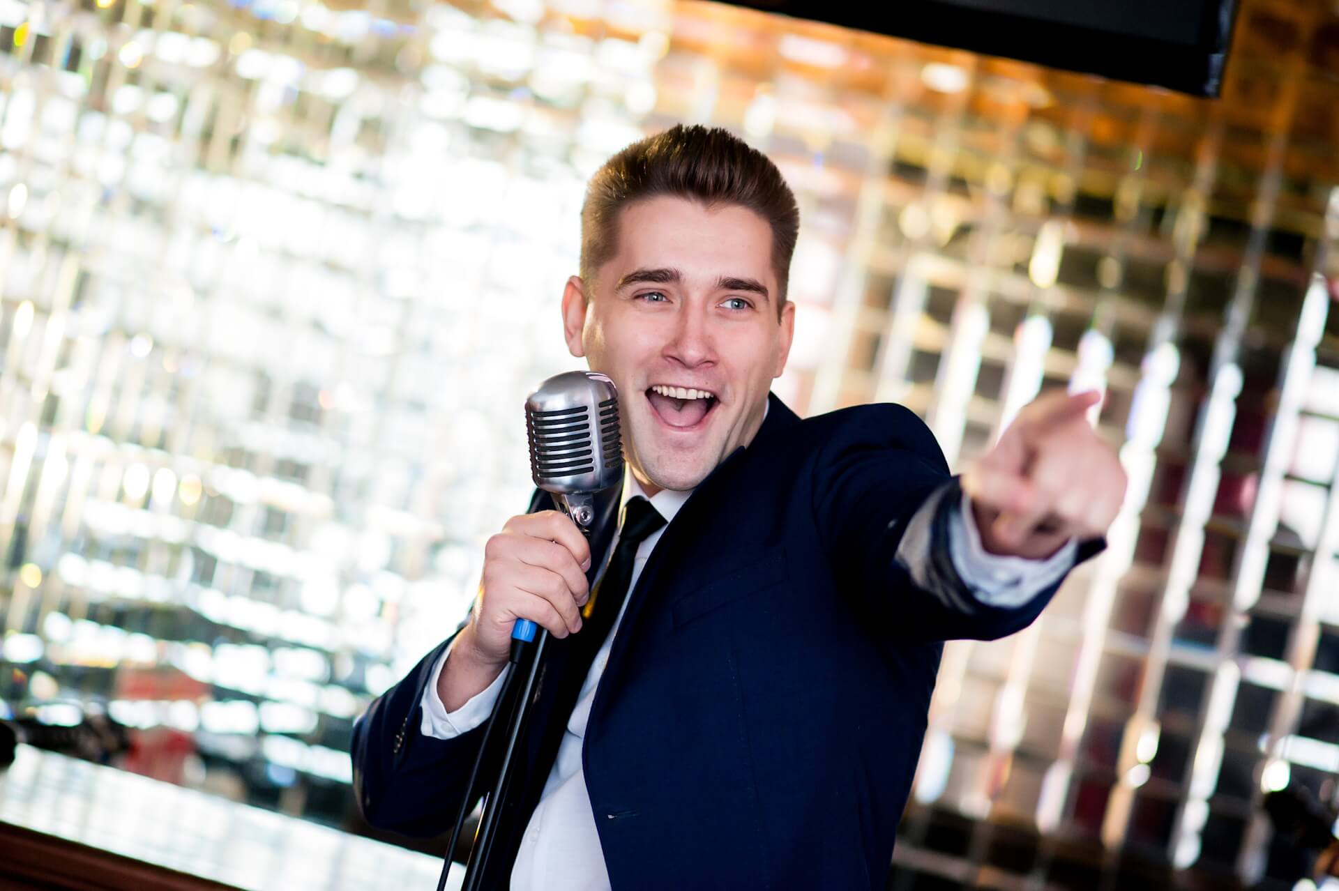 Можно ли обойтись без ведущего на свадьбе? 