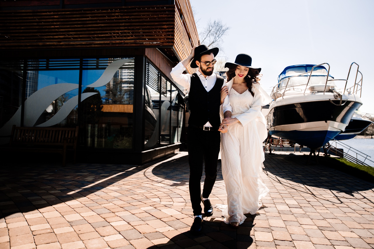 Оформление интернациональной свадьбы в деловом стиле