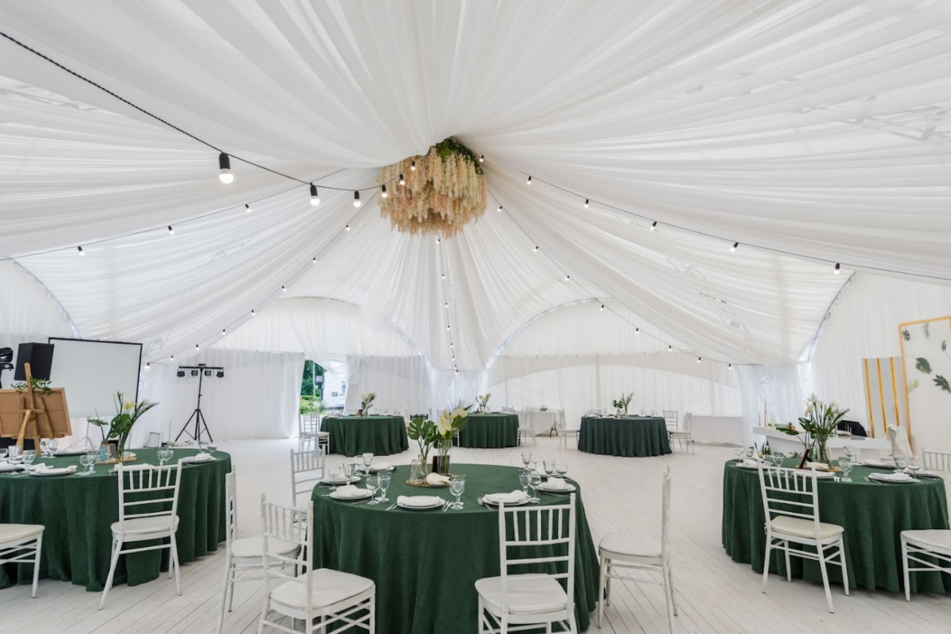 Выбор свадебного шатра в 2026 году: ключевые критерии и советы экспертов